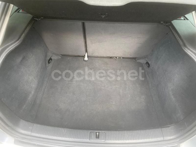 Usado Audi A3 Attraction 105 CV (77 kW) 2009 Gris / plata Berlina
