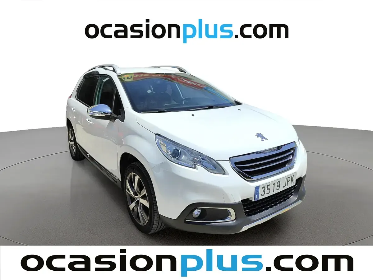 Usado Peugeot 2008 Allure 120 CV (88 kW) 2016 Blanco SUV