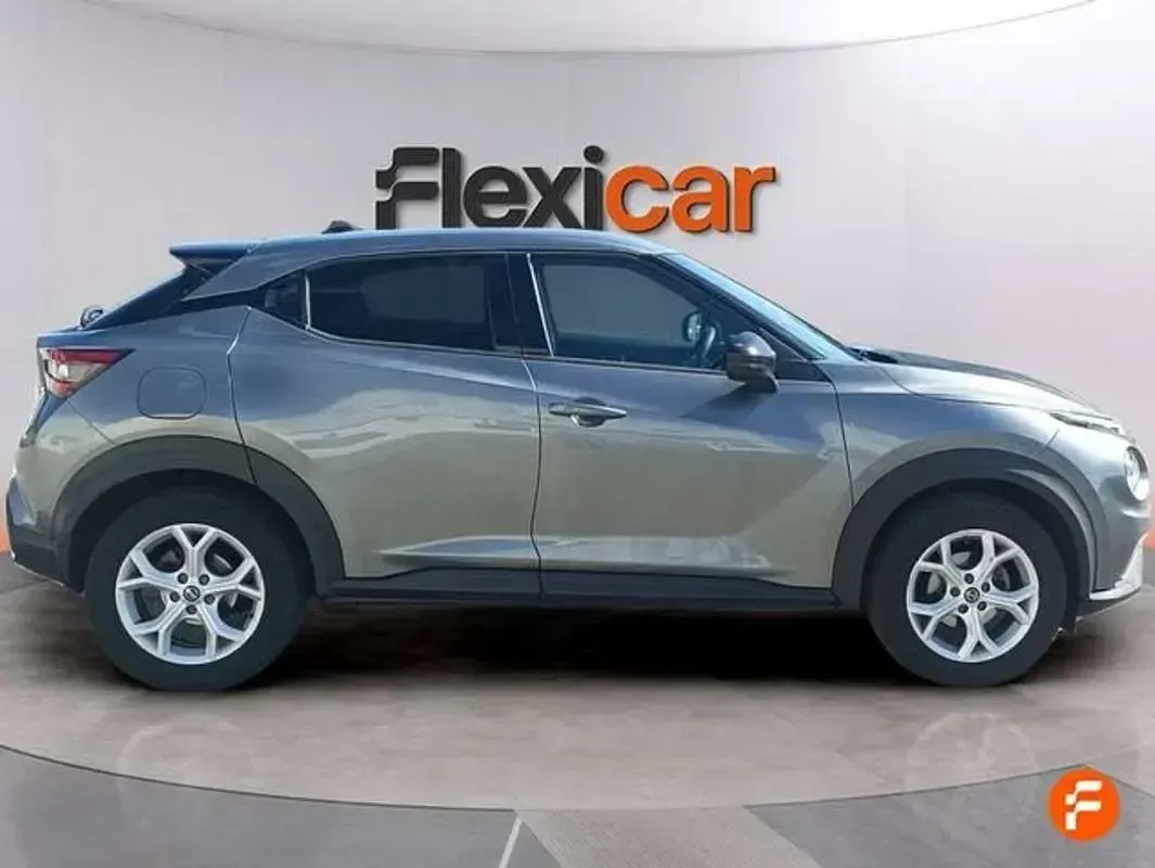 Usado Nissan Juke N-Connecta 114 CV (83 kW) 2022 Gris SUV