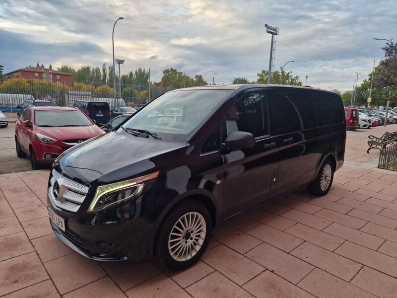 Negro Usado 2021 Mercedes Vito Monovolumen | 34.900 € (Precio justo) - Imagen 1/4