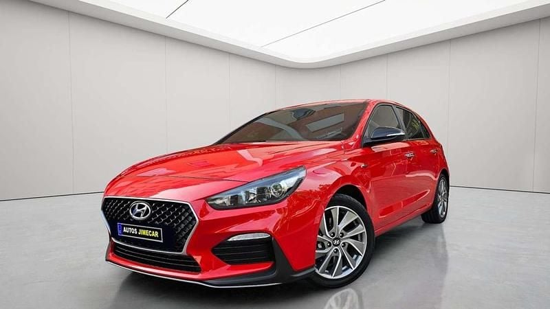Usado Hyundai i30 N Line 120 CV (88 kW) 2019 Rojo Berlina