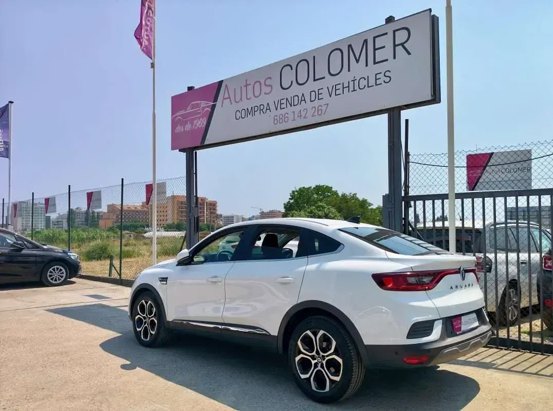 Usado Renault Arkana Techno 140 CV (102 kW) 2022 Blanco SUV