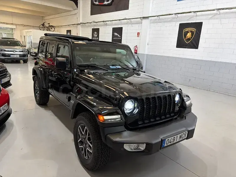 Usado Jeep Wrangler Sahara 381 CV (280 kW) 2023 Negro SUV
