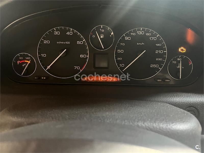 Usado Peugeot 607 160 CV (117 kW) 2000 Azul Berlina