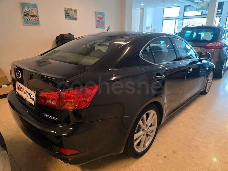 Usado Lexus IS250 Sport Line 208 CV (152 kW) 2008 Negro Berlina