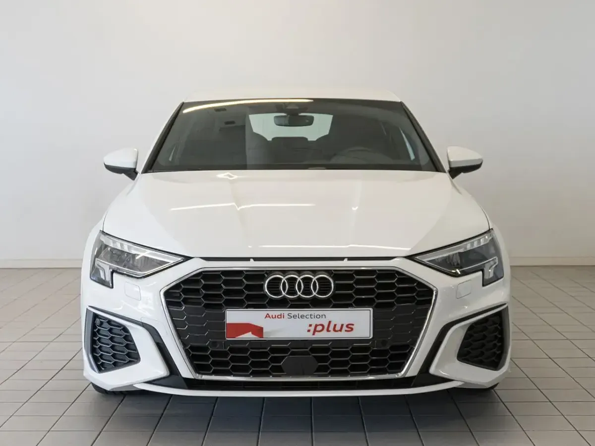 Usado Audi A3 150 CV (110 kW) 2022 Blanco Berlina