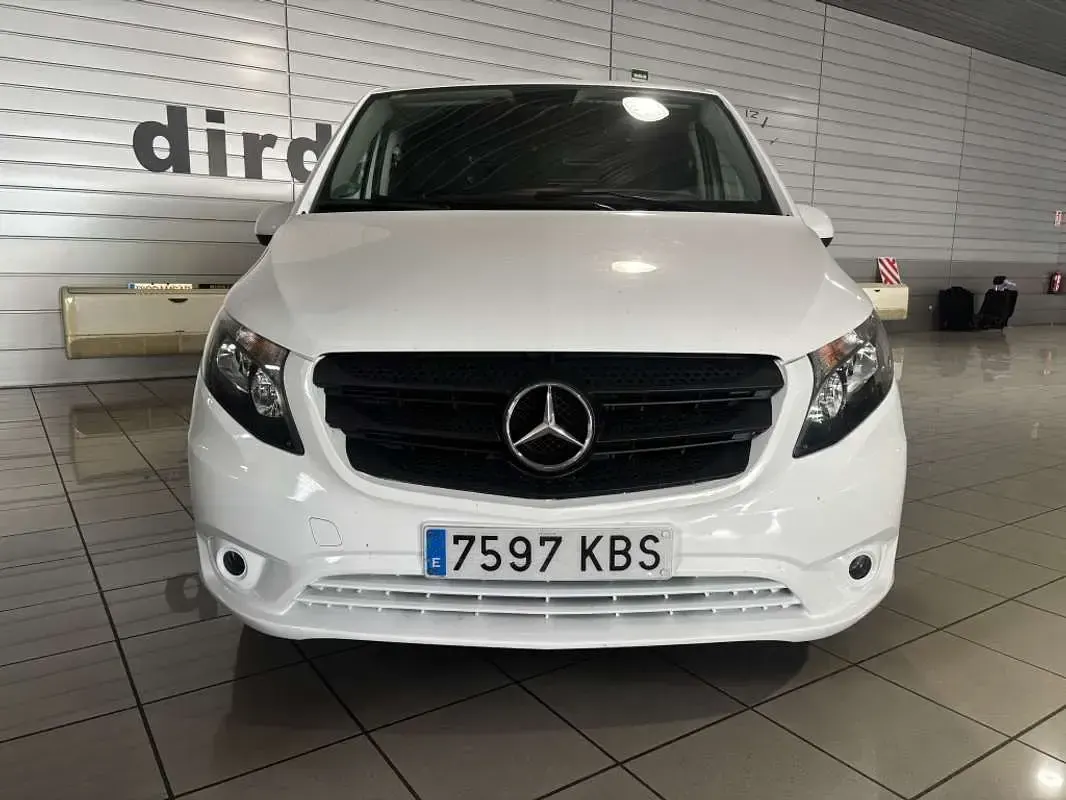 Usado Mercedes Vito 114 CV (83 kW) 2017 Blanco Van