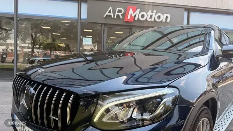 Usado Mercedes GLC43 AMG AMG 367 CV (269 kW) 2018 Azul SUV