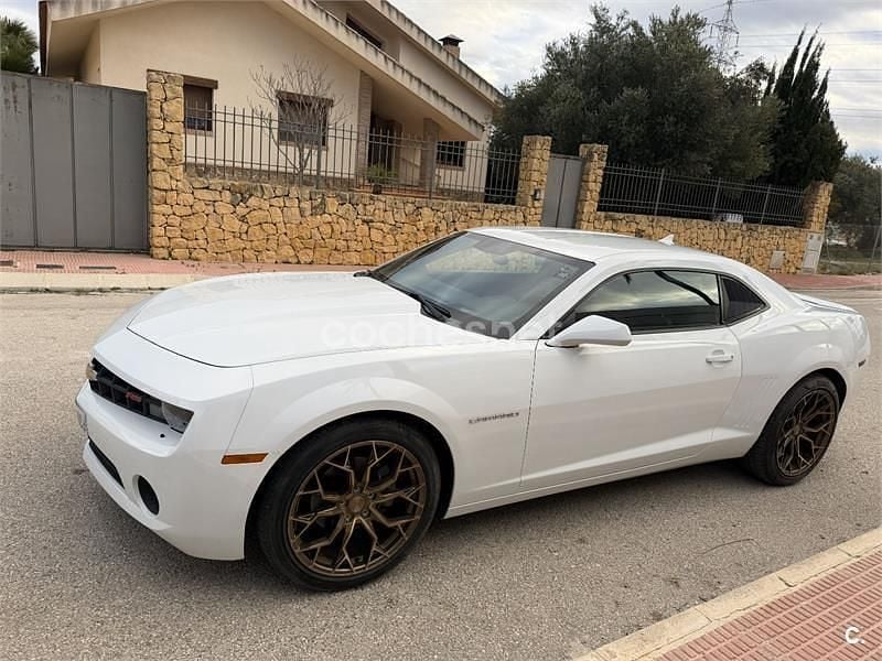 Usado Chevrolet Camaro 432 CV (317 kW) 2013 Blanco Coupe