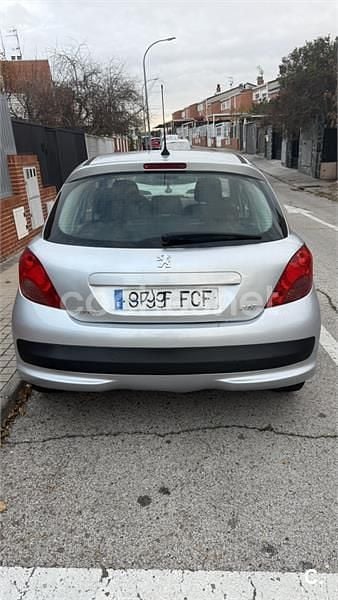 Gris / plata Usado 2006 Peugeot 207 Berlina | 2999 € (Un poco caro) - Imagen 1/4