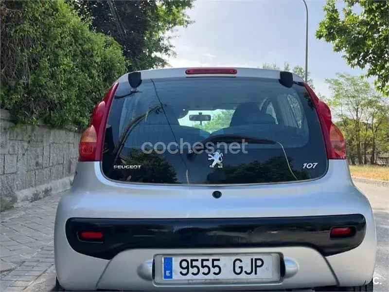 Usado Peugeot 107 68 CV (50 kW) 2008 Blanco Utilitario