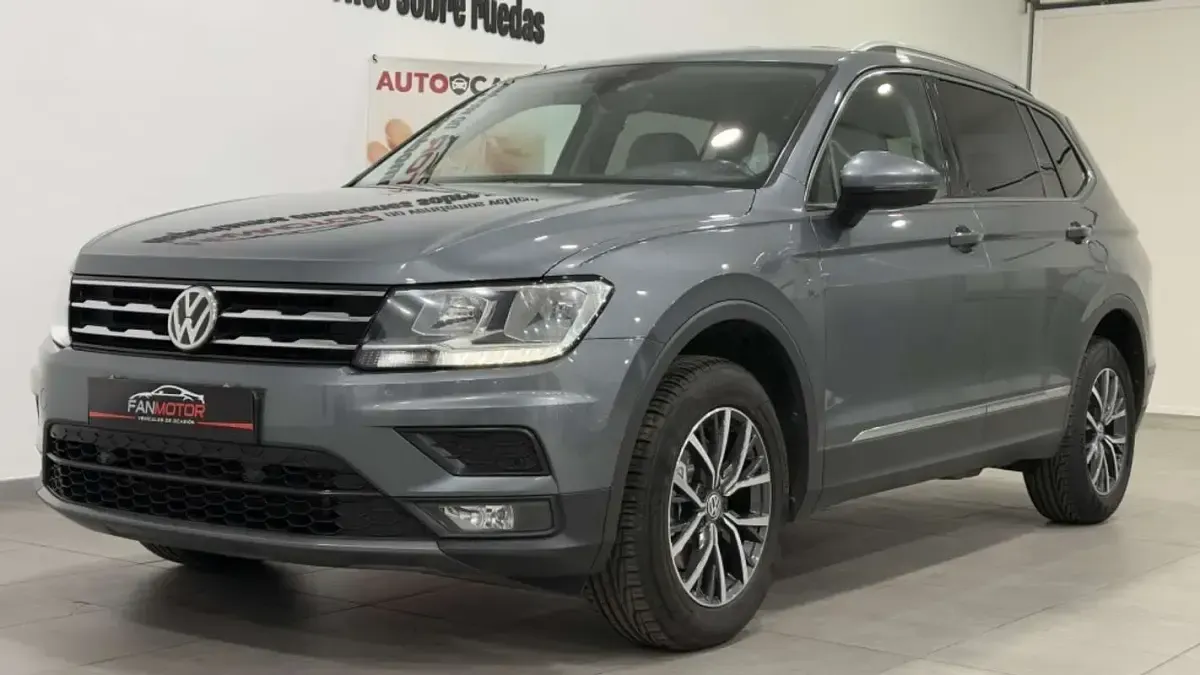 Usado VW Tiguan Life 150 CV (110 kW) 2021 Gris / plata SUV
