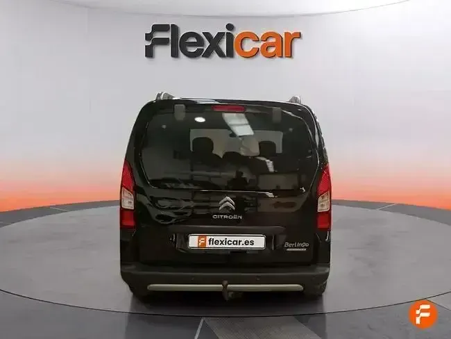Usado Citroën Berlingo Feel 110 CV (80 kW) 2016 Negro Monovolumen