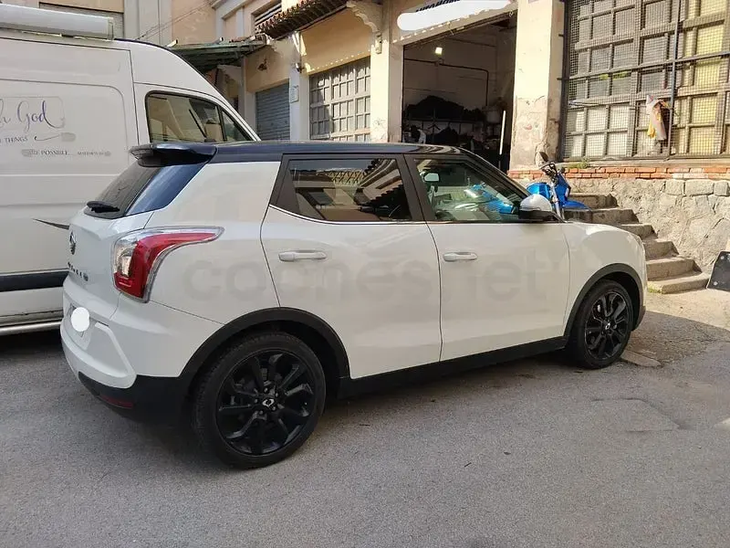 Usado SsangYong Tivoli Limited 115 CV (84 kW) 2016 Blanco SUV