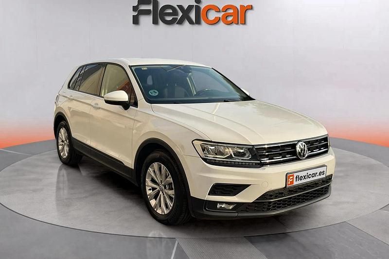 Blanco Usado 2018 VW Tiguan Edition SUV | 18.190 € (Un poco caro) - Imagen 1/4