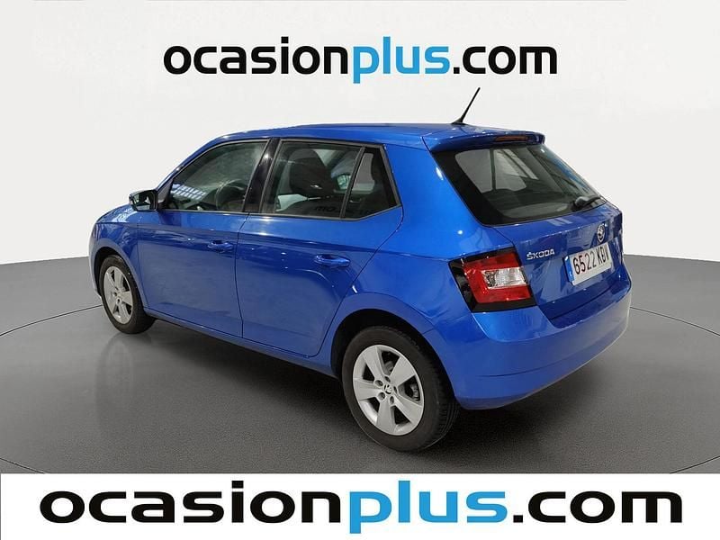 Usado Skoda Fabia 90 CV (66 kW) 2017 Azul