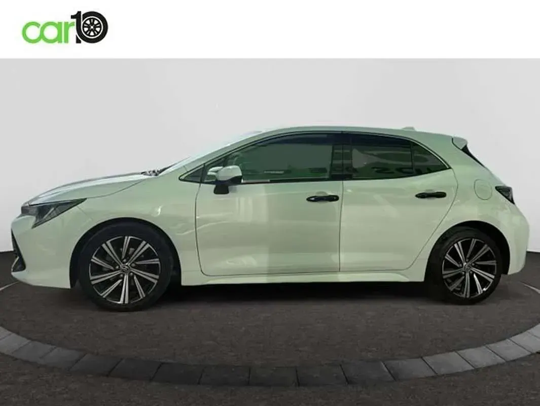 Usado Toyota Corolla Style 122 CV (89 kW) 2022 Blanco Berlina
