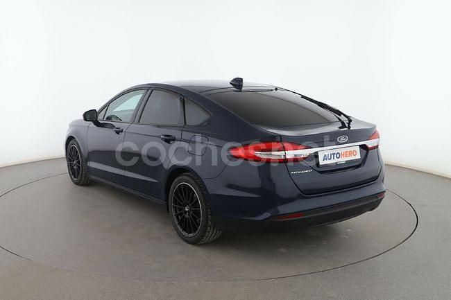 Usado Ford Mondeo Trend 150 CV (110 kW) 2020 Azul Berlina