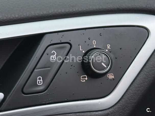 Usado VW Golf VII Edition 105 CV (77 kW) 2014 Gris / plata Berlina