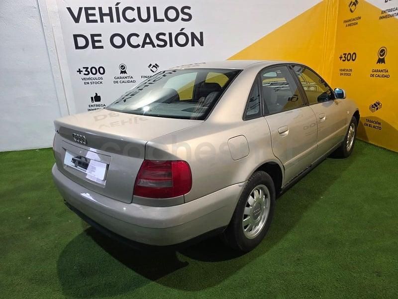 Usado Audi A4 150 CV (110 kW) 1999 Beige Berlina