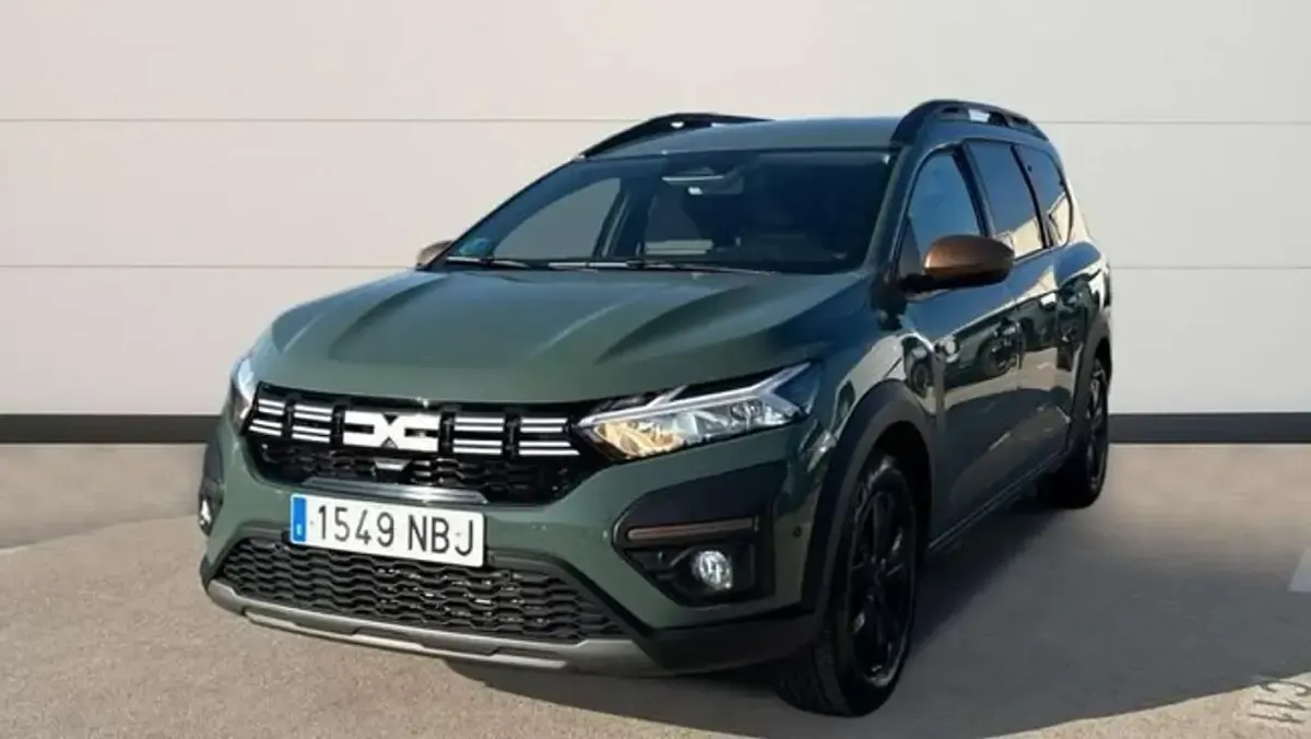 Usado Dacia Jogger Extreme 140 CV (102 kW) 2025 Verde Monovolumen