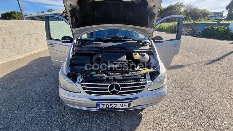 Usado Mercedes Viano 150 CV (110 kW) 2004 Gris / plata Monovolumen