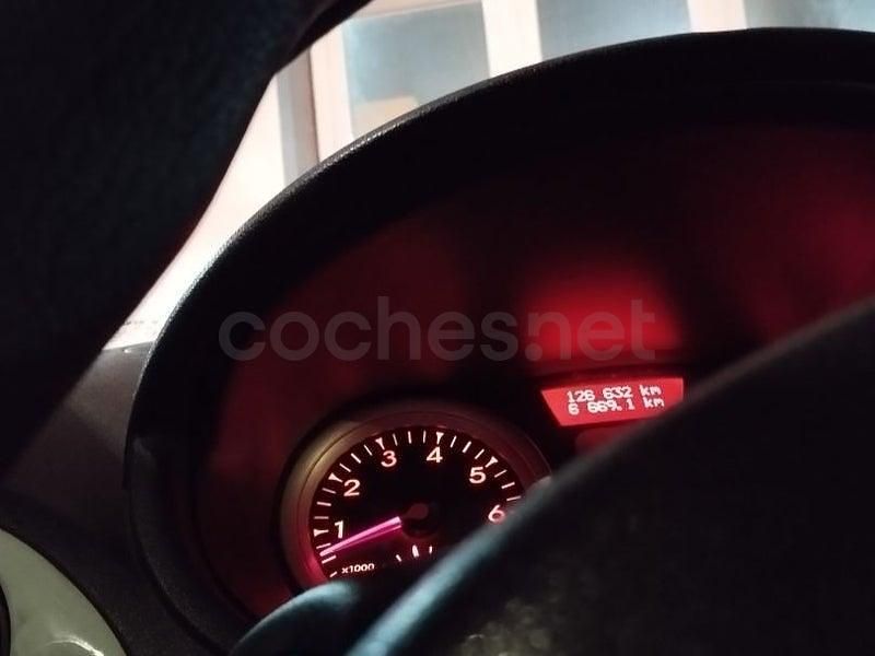 Usado Renault Clio IV 75 CV (55 kW) 2012 Blanco Berlina