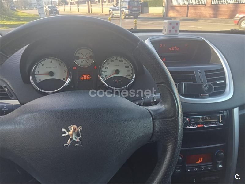 Negro Usado 2008 Peugeot 207 Sport Berlina | 2900 € (Precio justo) - Imagen 1/4