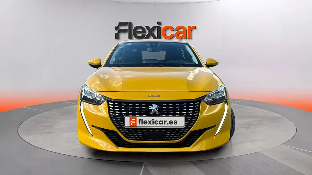 Usado Peugeot 208 Active 101 CV (74 kW) 2020 Amarillo Utilitario