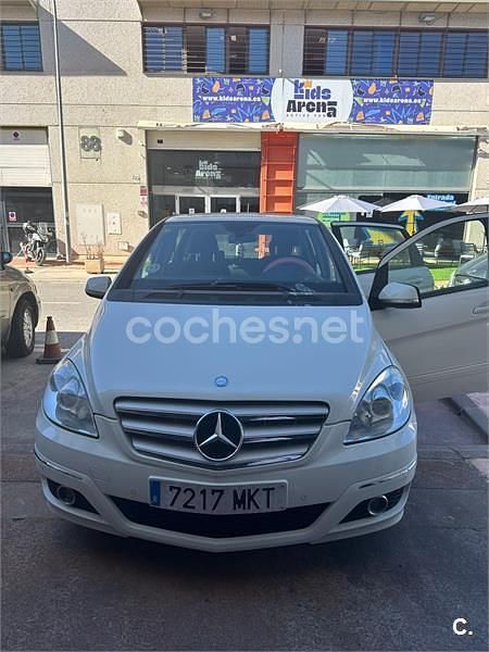 Usado Mercedes B200 140 CV (102 kW) 2007 Blanco Monovolumen