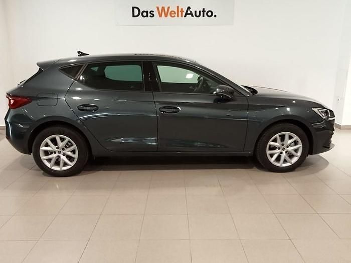 Usado Seat Leon Style 116 CV (85 kW) 2025 Gris Utilitario