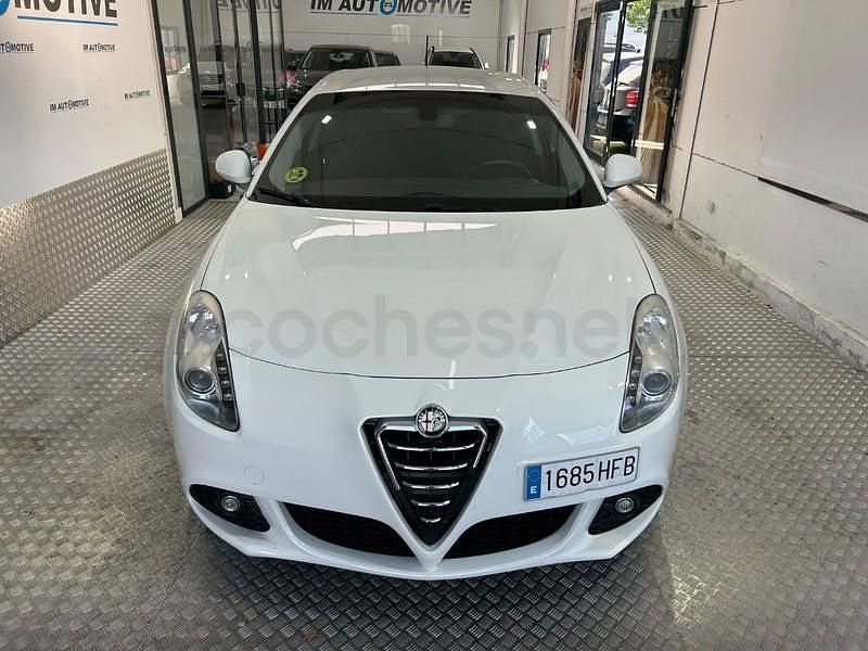 Usado Alfa Romeo Giulietta Distinctive 105 CV (77 kW) 2012 Blanco Berlina