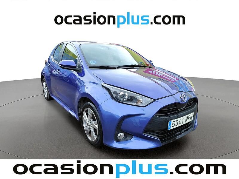 Usado Toyota Yaris Hybrid Active 116 CV (85 kW) 2024 Azul Berlina