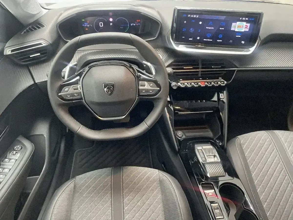 Nuevo Peugeot 208 Allure 110 CV (80 kW) 2025 Negro Utilitario
