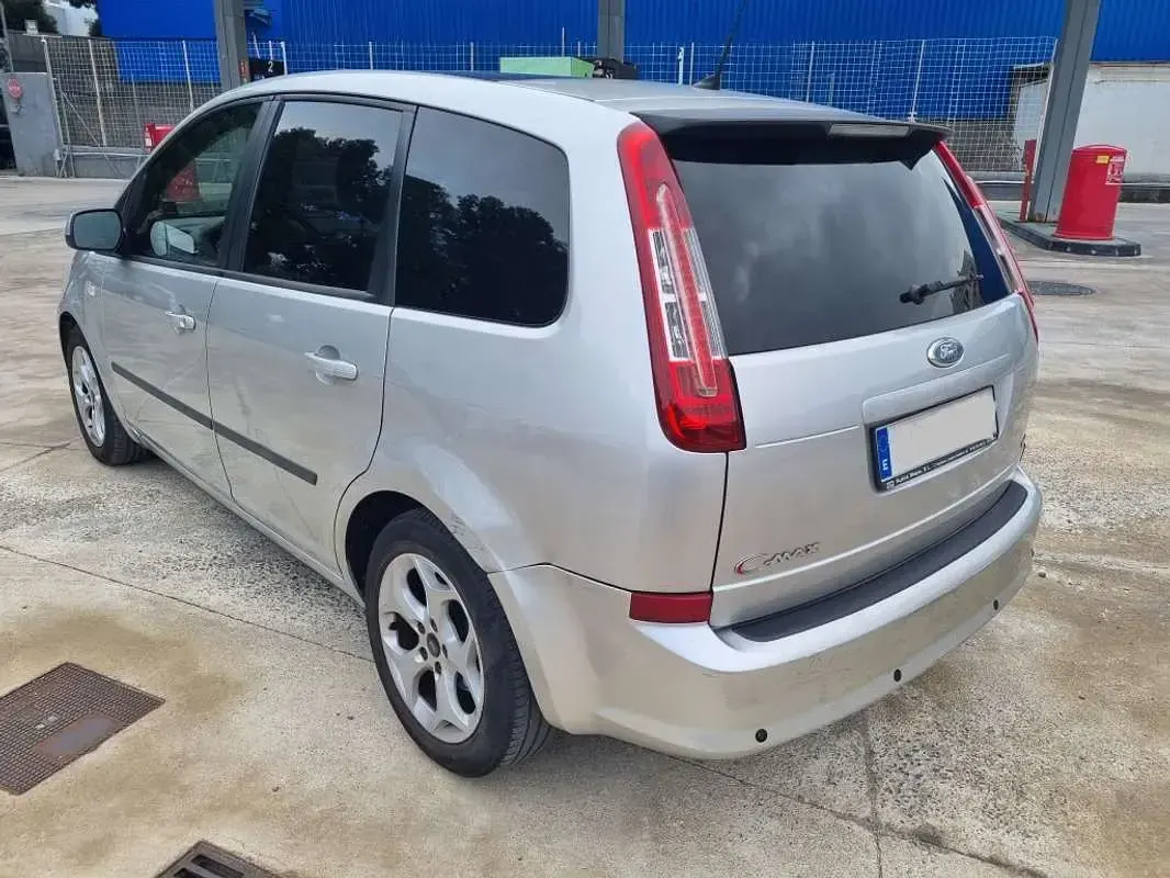 Usado Ford C-MAX Trend 109 CV (80 kW) 2010 Plateado Monovolumen