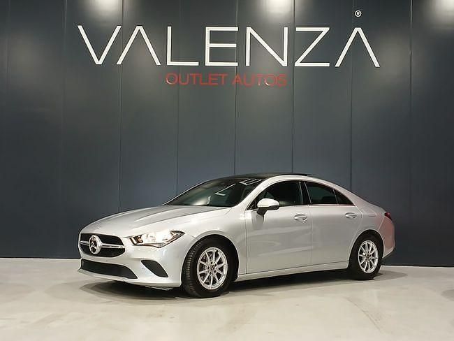 Usado Mercedes CLA180 116 CV (85 kW) 2021 Gris Berlina