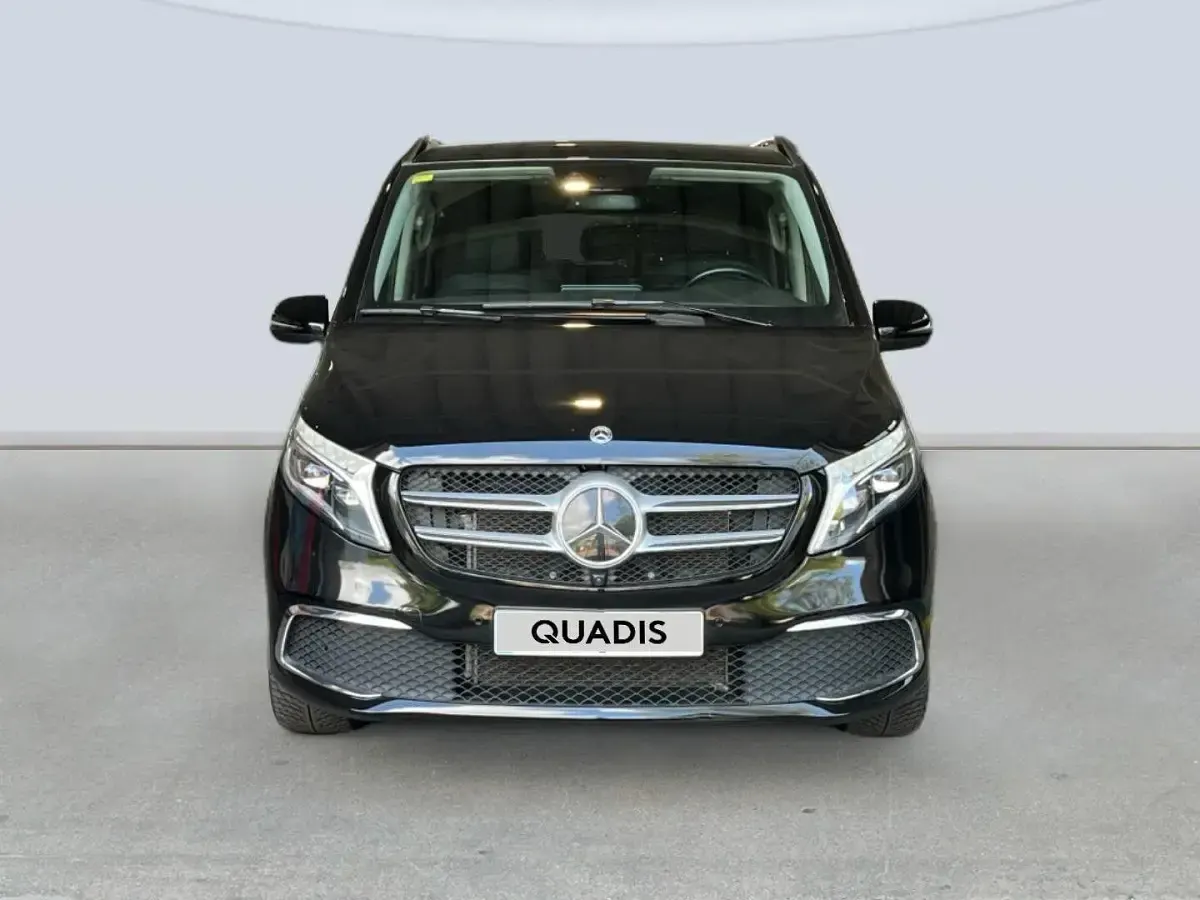 Usado Mercedes V300 Avantgarde 239 CV (175 kW) 2022 Negro Monovolumen