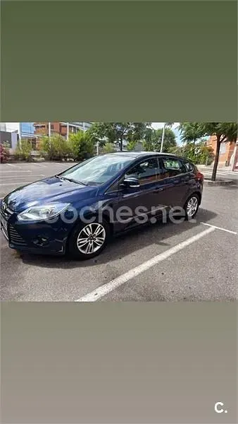 Usado Ford Focus Trend 105 CV (77 kW) 2011 Azul Berlina