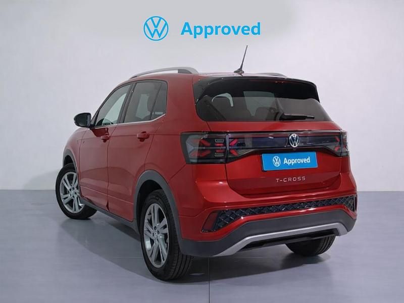 Usado VW T-Cross R-line 116 CV (85 kW) 2024 Rojo SUV