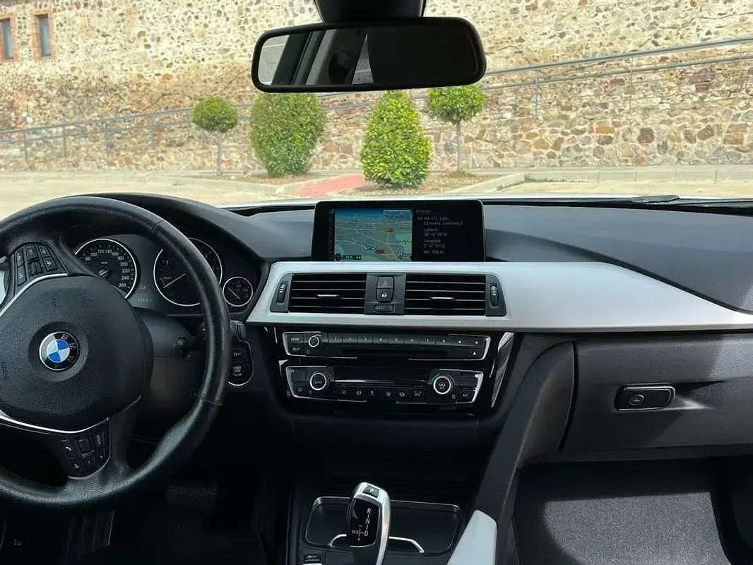 Usado BMW 320 Efficient Dynamics 163 CV (119 kW) 2015 Blanco Familiar