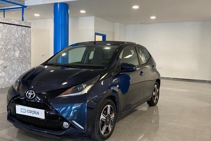 Negro Usado 2018 Toyota Aygo x-sky Utilitario | 11.290 € (Un poco caro) - Imagen 1/4