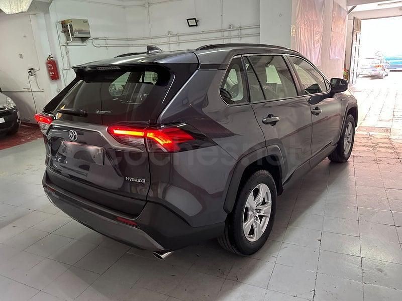 Usado Toyota RAV4 Hybrid Style 218 CV (160 kW) 2021 Gris / plata SUV