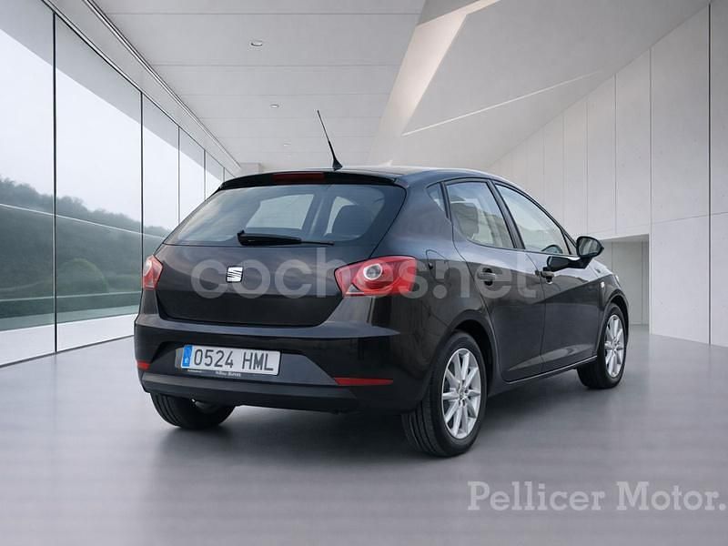 Usado Seat Ibiza Reference 70 CV (51 kW) 2012 Negro Berlina