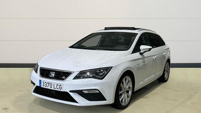 Usado Seat Leon FR 190 CV (139 kW) 2019 Blanco Familiar