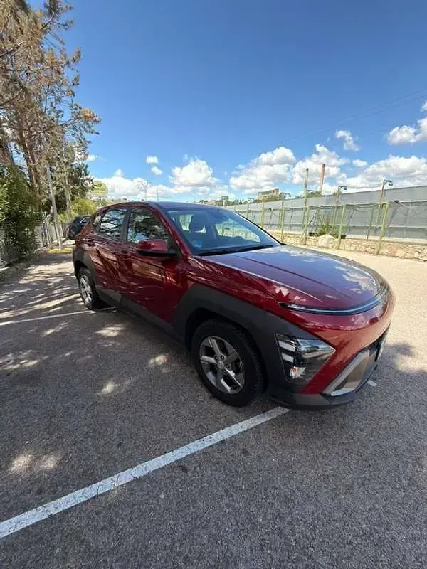 Usado Hyundai Kona 120 CV (88 kW) 2023 Rojo SUV