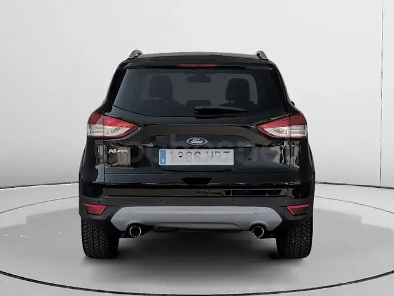 Usado Ford Kuga Titanium 163 CV (119 kW) 2013 Negro SUV