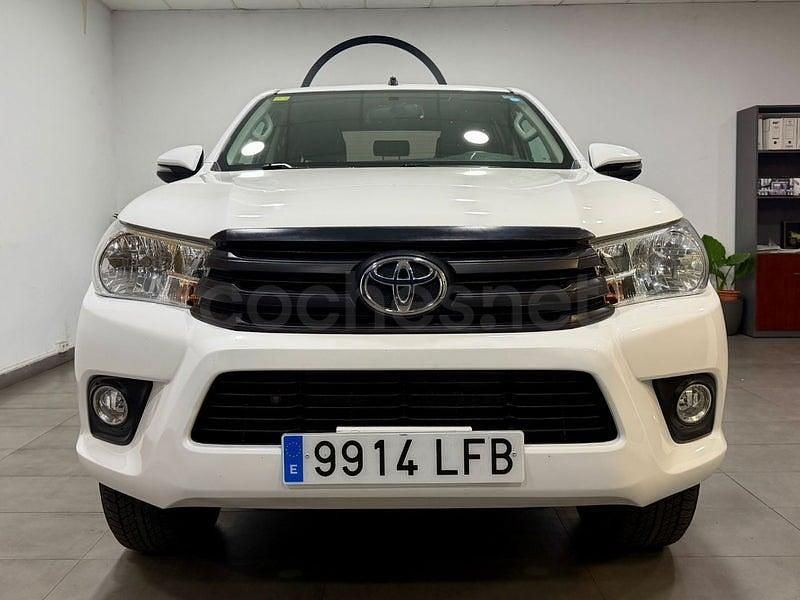Usado Toyota HiLux Plus 150 CV (110 kW) 2020 Blanco Pickup/Camioneta