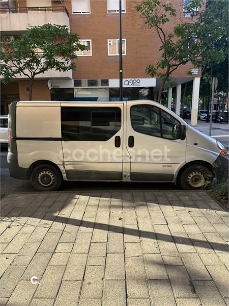 Gris / plata Usado 2021 Nissan Primastar Monovolumen | 9500 € - Imagen 1/3