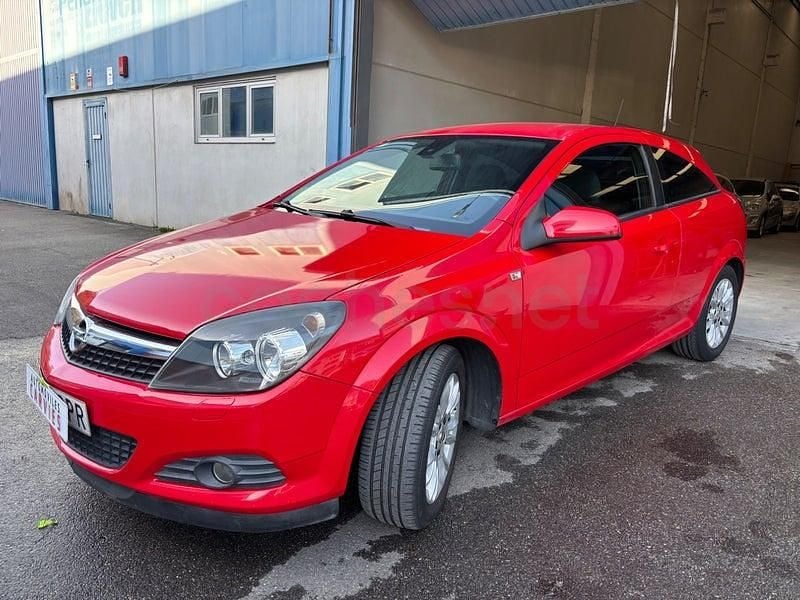 Usado Opel Astra GTC Sport 110 CV (80 kW) 2009 Rojo Berlina