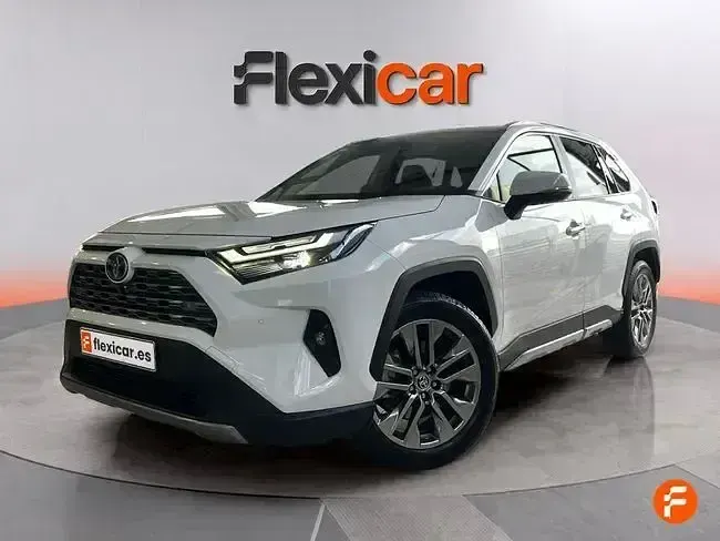 Usado Toyota RAV4 Hybrid Luxury 222 CV (163 kW) 2023 Blanco SUV